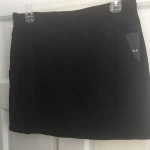 NWT Black Skort